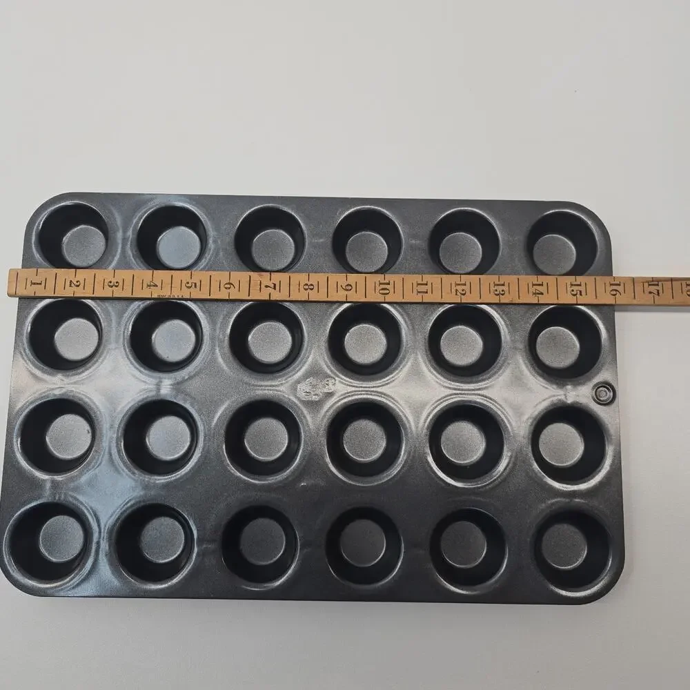 Pampered Chef Mini Muffin Cupcake Tart Pan 24 Hole #1606 Non Stick